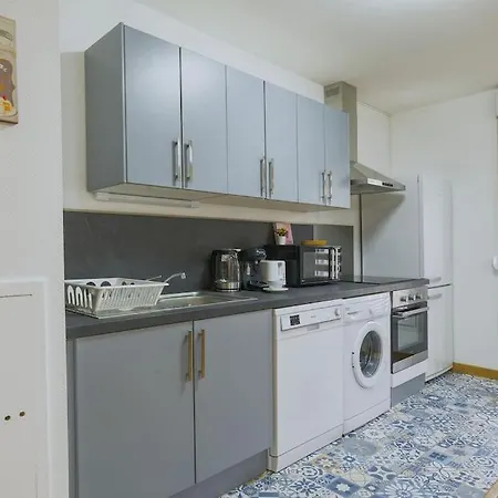 L'elias : De Standing Pour 6 Appartement